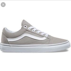 GRAY LOW TOP VANS